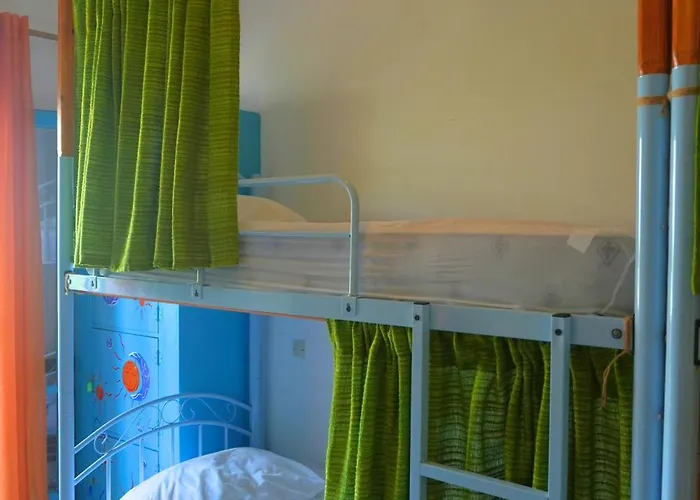 بيت شباب Chrissi Ammos *