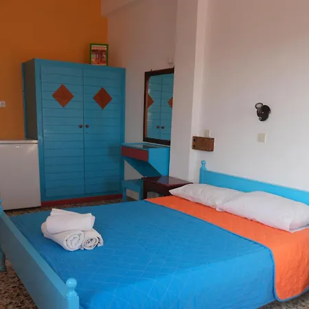 Chrissi Ammos Hostel Perísza