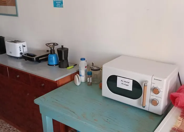 Chrissi Ammos Hostel Περίσσα