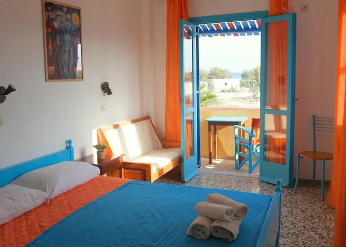 Chrissi Ammos Hostel Περίσσα