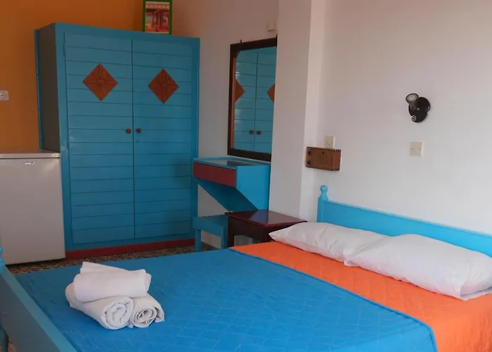 Chrissi Ammos Hostel Περίσσα