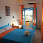 Chrissi Ammos Hostel Perissa (Santorini)