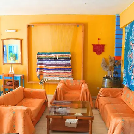 Hostal Chrissi Ammos Perissa (Santorini)