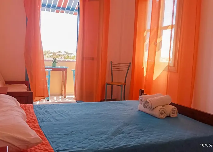 Chrissi Ammos Hostel