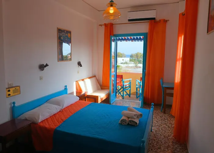 Chrissi Ammos Hostel *